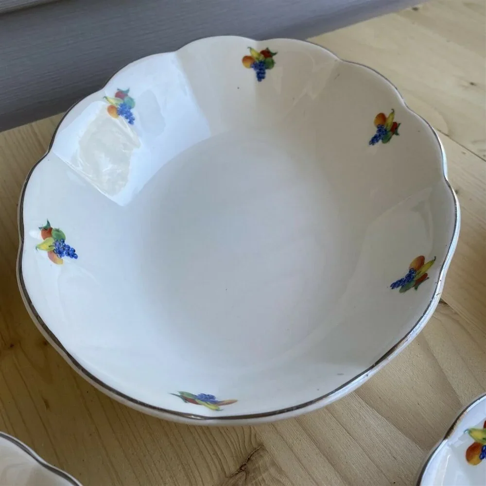 Vintage WS George Georgette Fruit Pattern dessert bowls and serving bowl